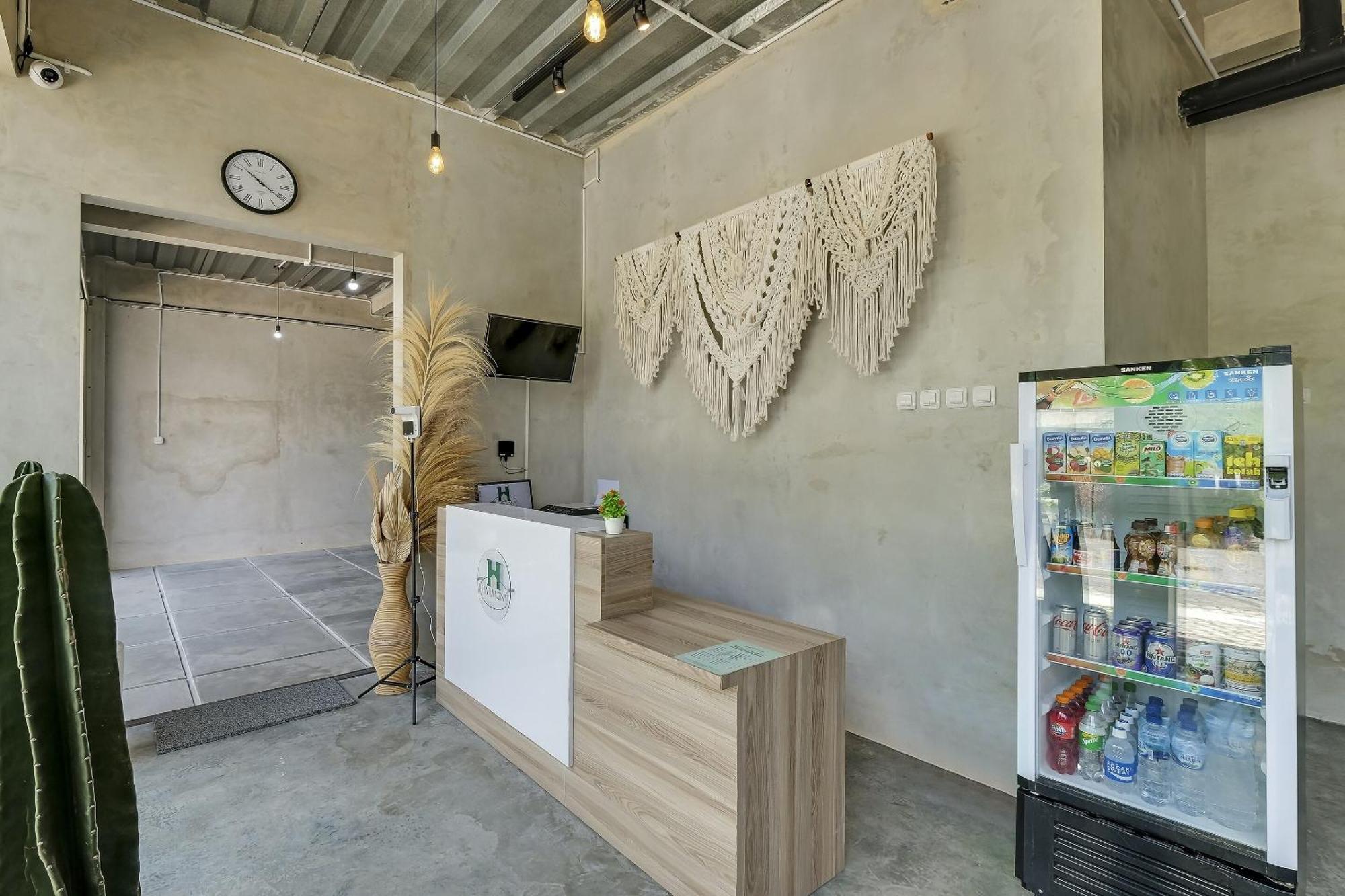 Super Oyo Capital O 90983 Harmony Easy Stay Maguwo Екстериор снимка